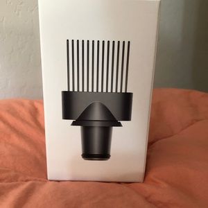 New Wide Tooth Comb Attachment for Dyson Supersonic Hairdryer.